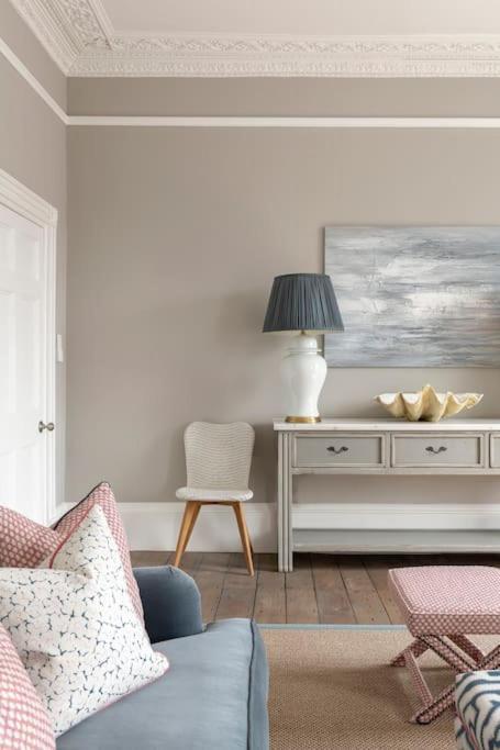 Vila Dunsford House - Elegant Townhouse With Parking Bath Exteriér fotografie