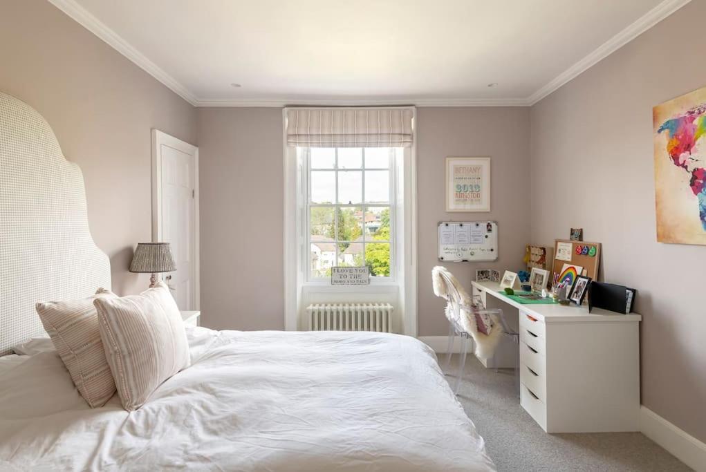 Vila Dunsford House - Elegant Townhouse With Parking Bath Exteriér fotografie