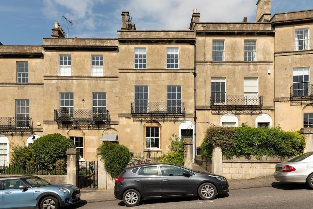 Vila Dunsford House - Elegant Townhouse With Parking Bath Exteriér fotografie