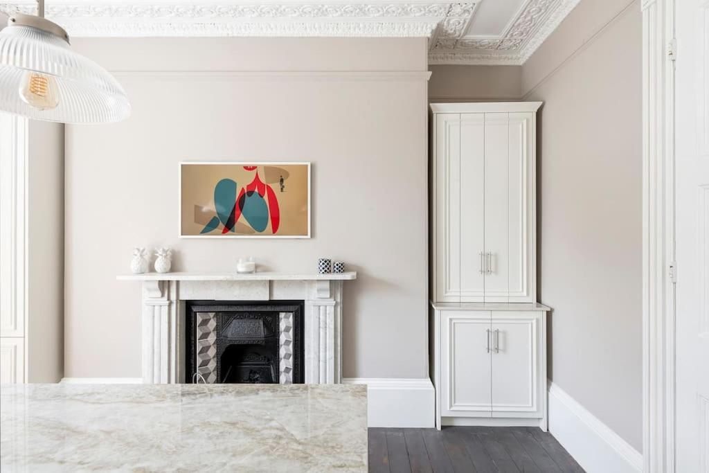 Vila Dunsford House - Elegant Townhouse With Parking Bath Exteriér fotografie